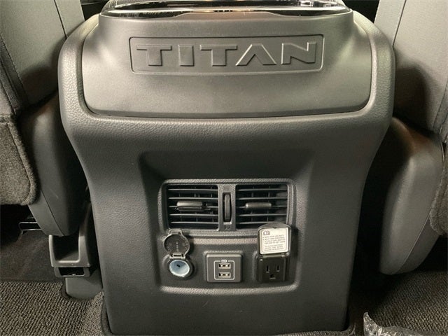2024 Nissan Titan SV